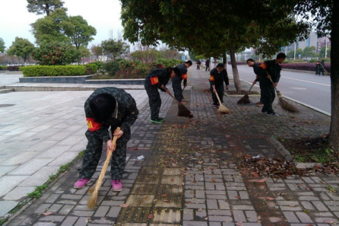 社會(huì)實(shí)踐之志愿者行動(dòng)：打掃